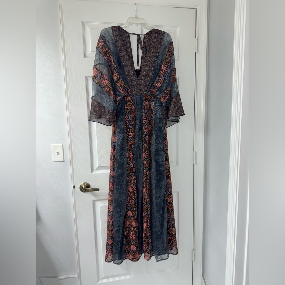 Layered With Love Chiffon Kimono Sleeve Lace Trim Panels Maxi Dress!